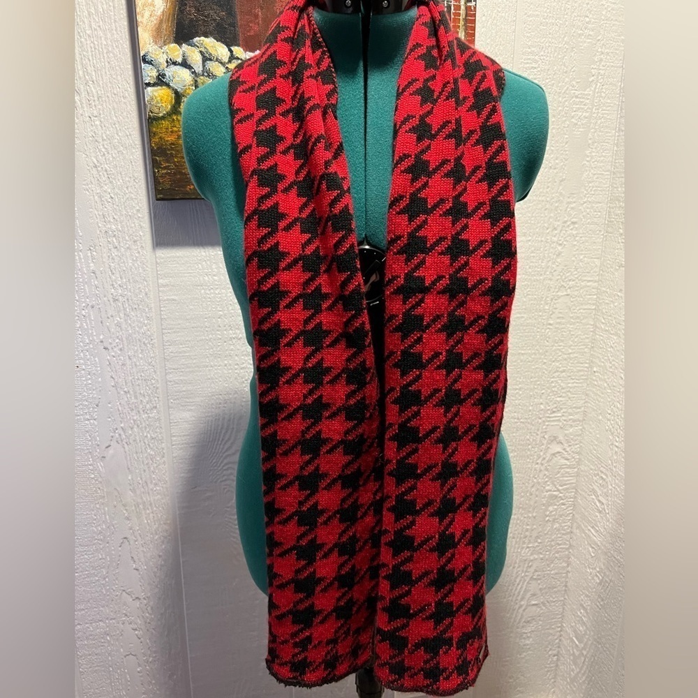 U.S.POLO ASSN. red and black houndstooth scarf
